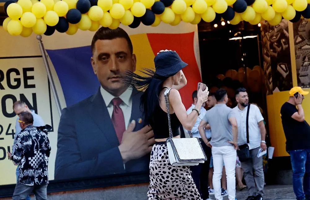 Симион называет себя трампистом, и у него достаточно противников. Фото © ТАСС / ROBERT GHEMENT