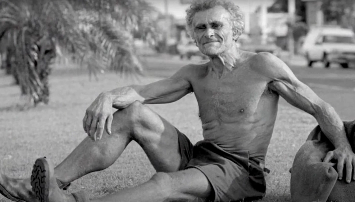 На несколько месяцев Михаил Фоменко даже попадал в австралийскую психбольницу. Фото © YouТube / Истории из жизни