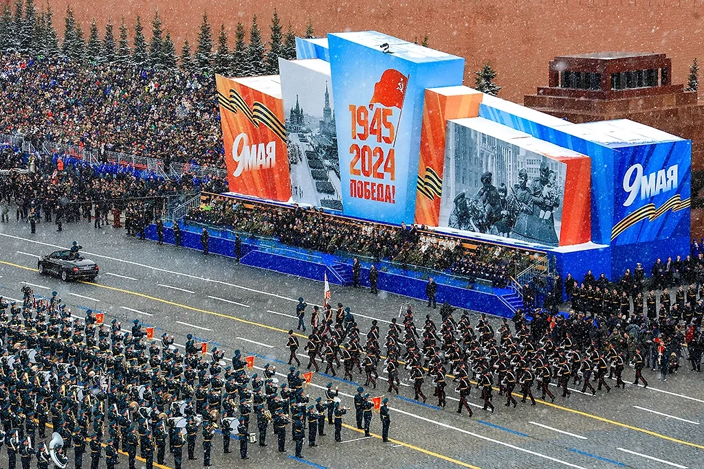 История России в парадах: уникальные архивные фотографии с 1945 по 2024 год. Фото © ТАСС / Вячеслав Прокофьев