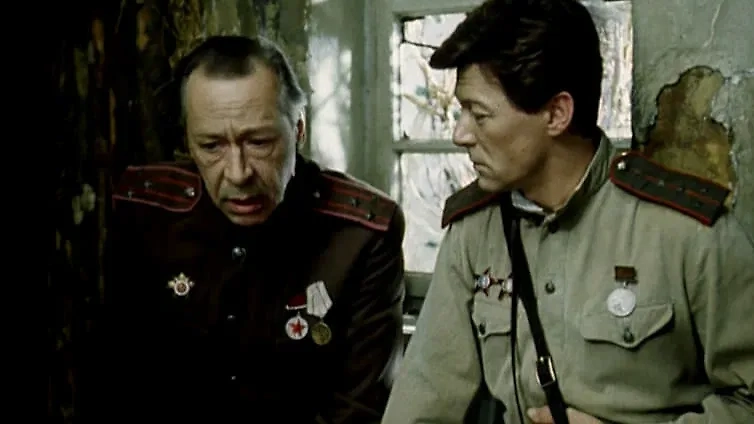 «Батальоны просят огня» (1985): реалистичный мини-сериал о форсировании Днепра и трагедии на передовой. Фото © Кадр из фильма «Батальоны просят огня», режиссёр 
Александр Боголюбов, Владимир Чеботарев, сценарист Александр Боголюбов и др. / Kinopoisk