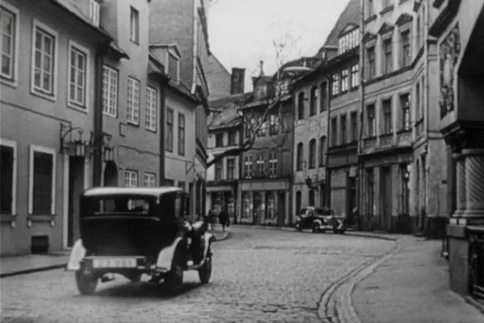 Берлин без бомбёжек и другие исторические неточности в «17 мгновениях весны». Фото © Кадр из фильма «Семнадцать мгновений весны», режиссёр Татьяна Лиознова / Kino-teatr