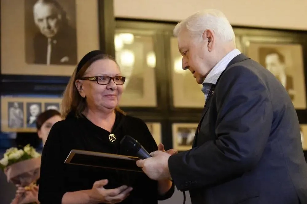 Баба Шура — пример гениальной проработки персонажа. Кажется, в мировом кино аналогов нет. Фото © РИА «Новости» / Кирилл Каллиников