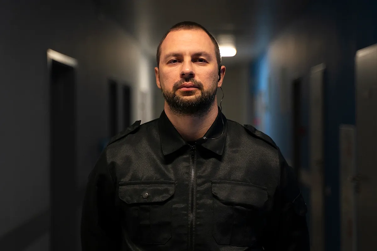 В их мускулистых руках слишком много власти, что и делает их настолько неприятными людьми. Фото © Freepik