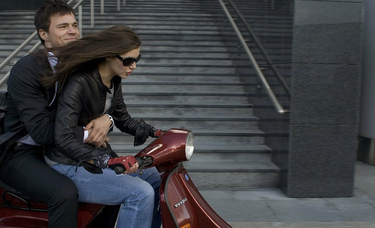 «Духless» был снят по одноимённому роману Сергея Минаева, где он рассказывал, как тяжело быть топ-менеджером. Фото © Кадр из фильма «Дуxless», режиссёр Роман Прыгунов, сценарист Пётр Ануров и др. / Kinopoisk