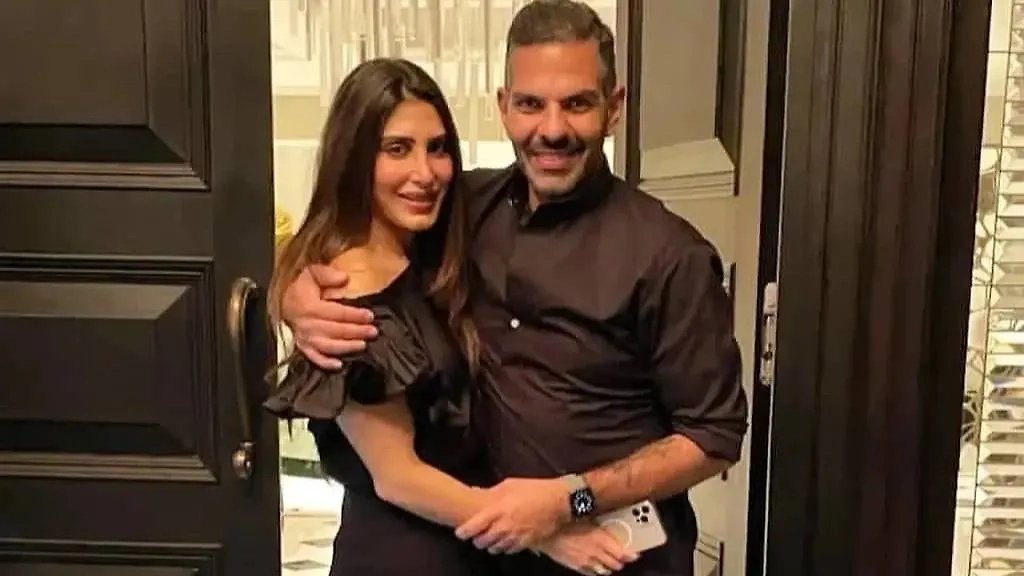 Санджай Капур с супругой. Фото © Instagram (признан экстремистской организацией и запрещён на территории Российской Федерации)/ priyasachdevkapur