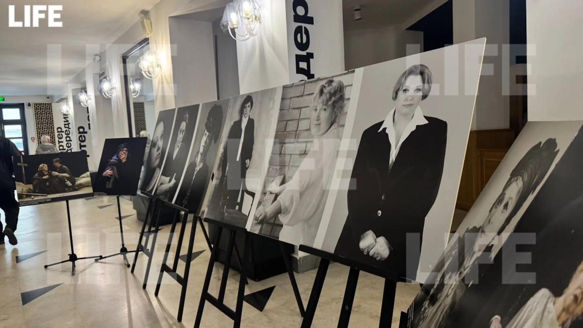 Прощание с актрисой Валентиной Талызиной. Фото © Life.ru