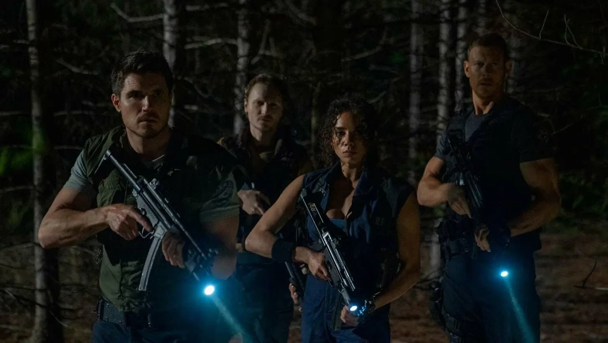 «Раккун-Сити» — продолжение саги «Обитель зла». Фото © Кадр из фильма «Обитель зла: Раккун-Сити», режиссёр Йоханнес Робертс, сценарист Йоханнес Робертс / Kinopoisk