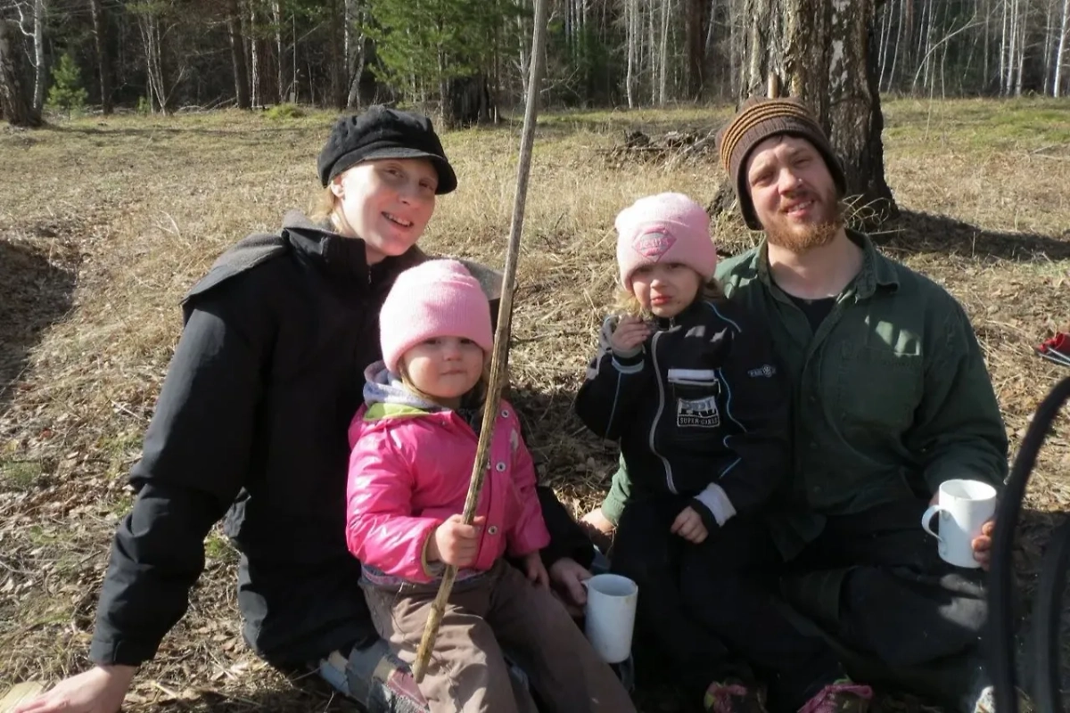 Семья Уолкеров в России вела чуть более социальный образ жизни. Фото © VK / Джастас Уолкер
