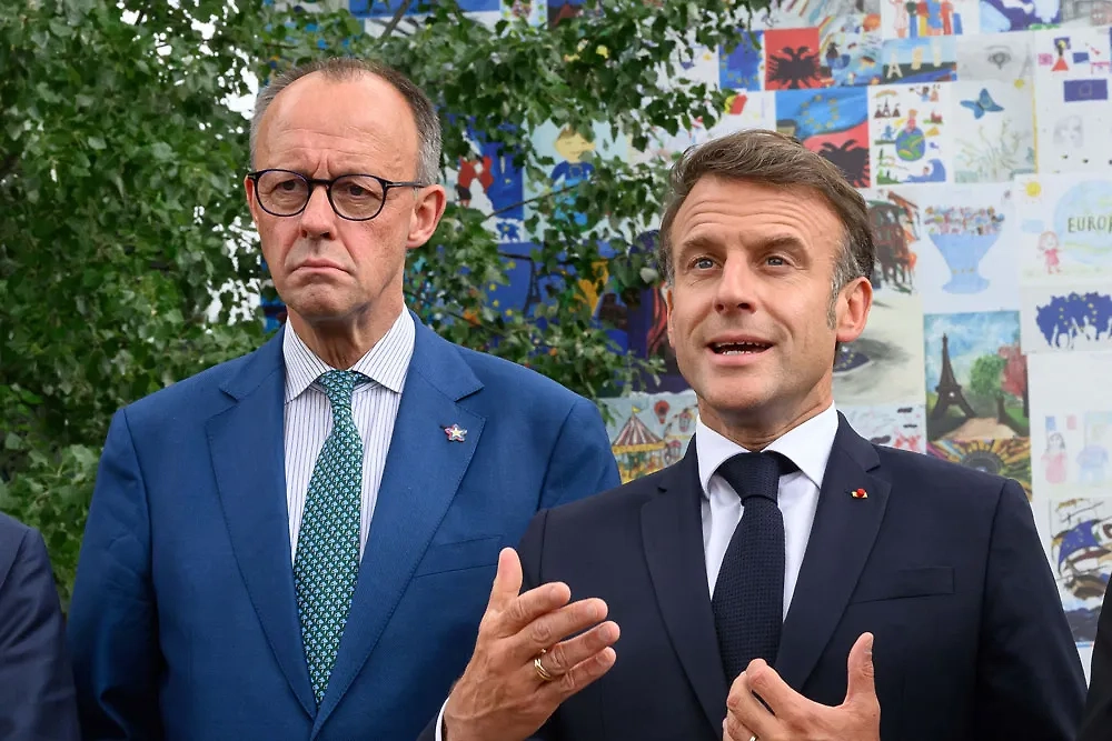 Вторая половина июля будет особенно тяжёлой для Мерца, Макрона и Зеленского. Фото © ТАСС / АР / Leon Neal