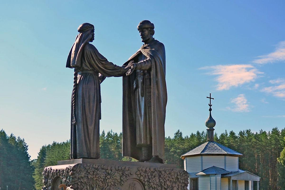 День семьи, любви и верности — это шанс объединиться всей семьёй, даже если ваши отношения с родственниками полны противоречий. Фото © Wikipedia / Максим Шанин