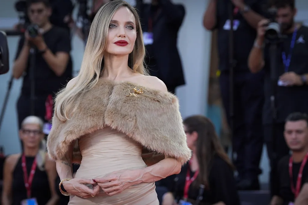 Жизнь Анджелины Джоли: от голливудской звезды до одинокой женщины. Фото © ТАСС / IMAGO/Italy Photo Press