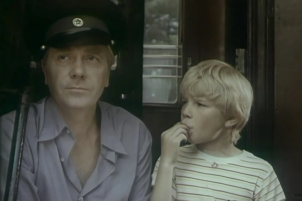 Фото © Фильм «По секрету всему свету», режиссёр Игорь Добролюбов и др., сценаристы Денис и Виктор Драгунские / Kinopoisk 