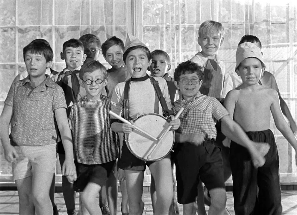 Фото © Фильм «Добро пожаловать, или Посторонним вход воспрещён», режиссёр Элем Климов, сценарист Семён Лунгин и др. / Kinopoisk 