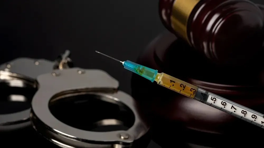 В некоторых странах мира смертная казнь разных видов до сих пор применяется — например, смертельная инъекция в США. Фото © Shutterstock / FOTODOM / J.J. Gouin