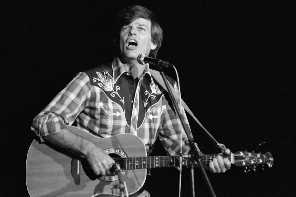 Дин Рид — агент КГБ: загадочная смерть американского певца в СССР. Фото © ТАСС / Алек Чумичев, Анатолий Морковкин