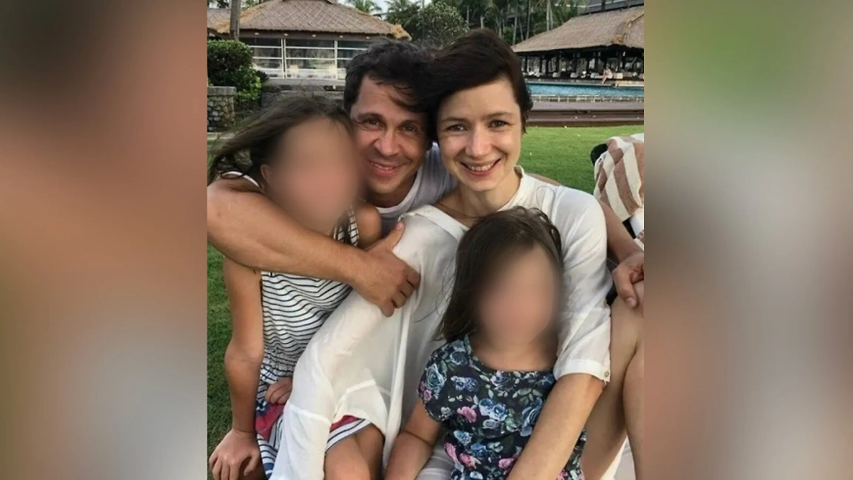 Павел Деревянко с дочерьми и Дарьей Мясищевой. Фото © Instagram (признан экстремистской организацией и запрещён на территории Российской Федерации) / pablo_derevyanko