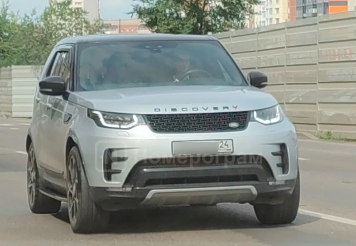 Land Rover Discovery, принадлежавший семье мэра. Фото © nomerogram.ru