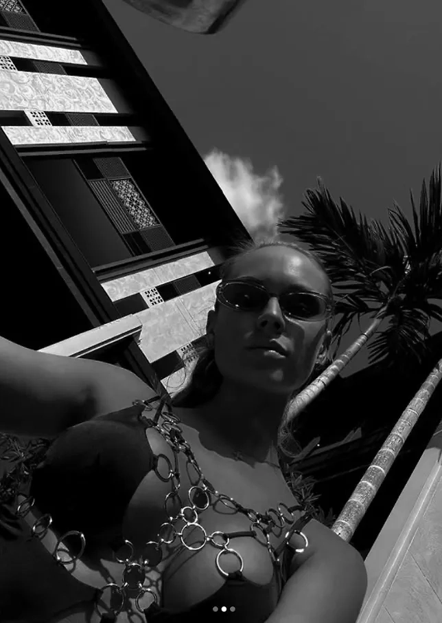 Невеста Павла Деревянко Зоя Фуць не боится выкладывать откровенные фотографии. Фото © Instagram (признан экстремистской организацией и запрещён на территории Российской Федерации) / zoi.futs