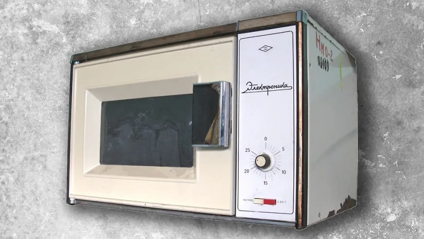 Микроволновка появилась в Советском Союзе довольно рано, но была доступна не всем. Фото © zavodfoto.livejournal.com