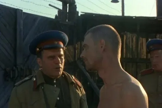 После распада Советского Союза Александра Наумовича Митту заинтересовала жизнь в Сибири. Фото © Фильм «Затерянный в Сибири», режиссёр Александр Митта, сценарист Джеймс Брабазон и др. / Kinopoisk