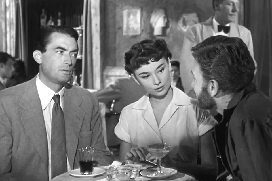 «Римские каникулы» — Голливуд «старой школы», картина вышла в 1950-е, когда всё было традиционно. Фото © Фильм «Римские каникулы», режиссёр Уильям Уайлер, сценарист Джон Дайтон и др. / Kinopoisk