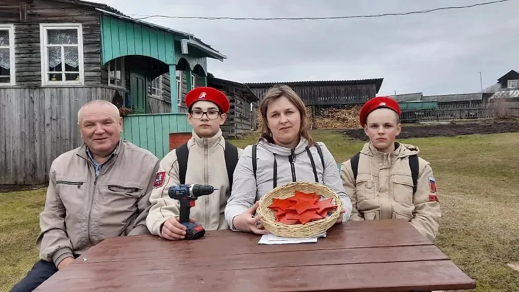 Проект «Дом со звездой» не планирует останавливаться! Столько звёзд ещё надо повесить! Фото © Личный архив Екатерины Загоскиной