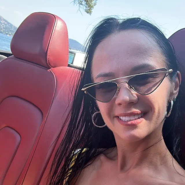 Так выглядят сёстры-близнецы сегодня. Фото © Telegram / Альбина Осиновская