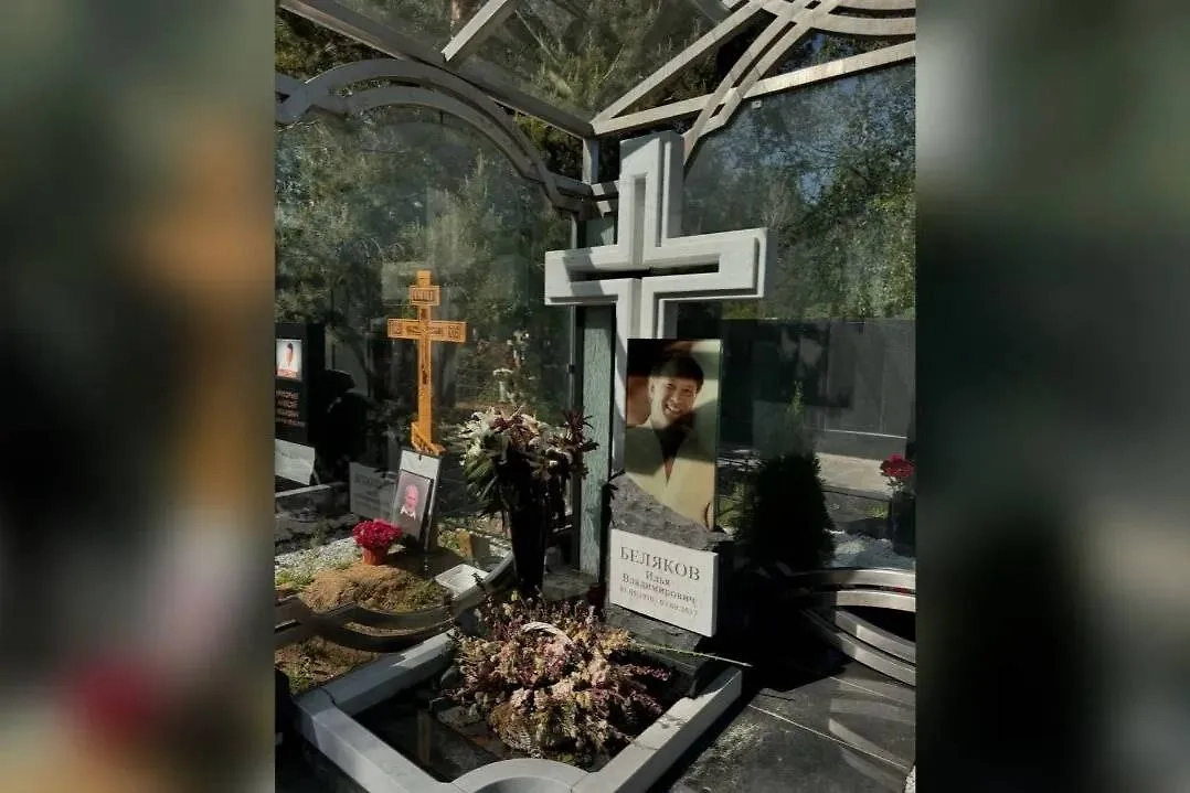 Отец Авроры похоронен на Троекуровском кладбище. Фото © Instagram (признан экстремистской организацией и запрещён на территории Российской Федерации) / insta_cemetery