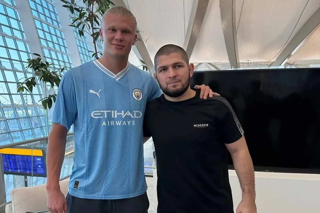 Игрок «Манчестер Сити» Эрлинг Холанн и Хабиб Нурмагомедов. Фото © Instagram (признан экстремистской организацией и запрещён на территории Российской Федерации) / khabib_nurmagomedov