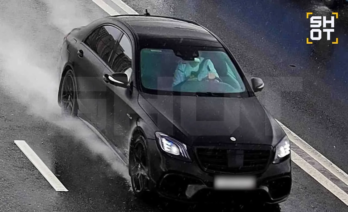 Дзюба за рулём. Фото © SHOT