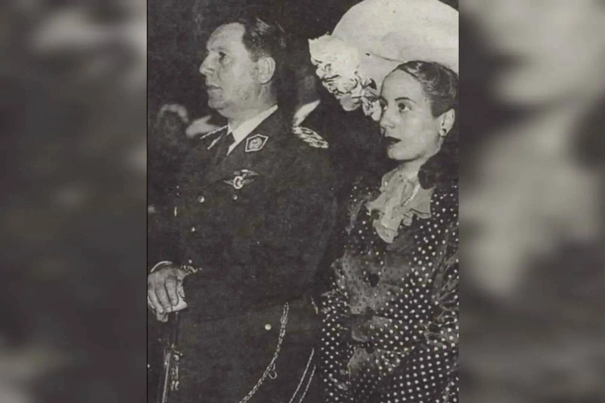 Эва Дуарте и Хуан Перон в 1945 году. Фото © Wikipedia 