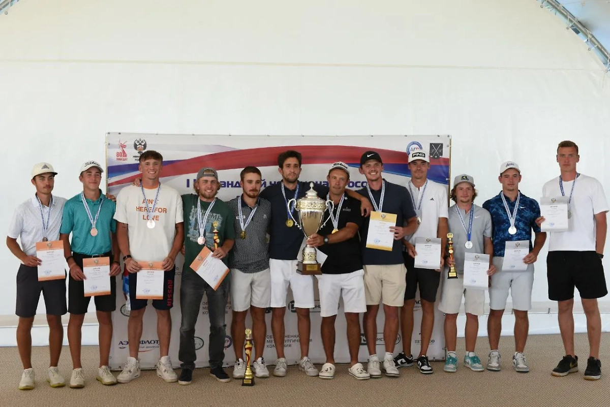 Призёры Командного чемпионата Росси по гольфу среди мужских команд. Фото © Telegram / RUSGOLF