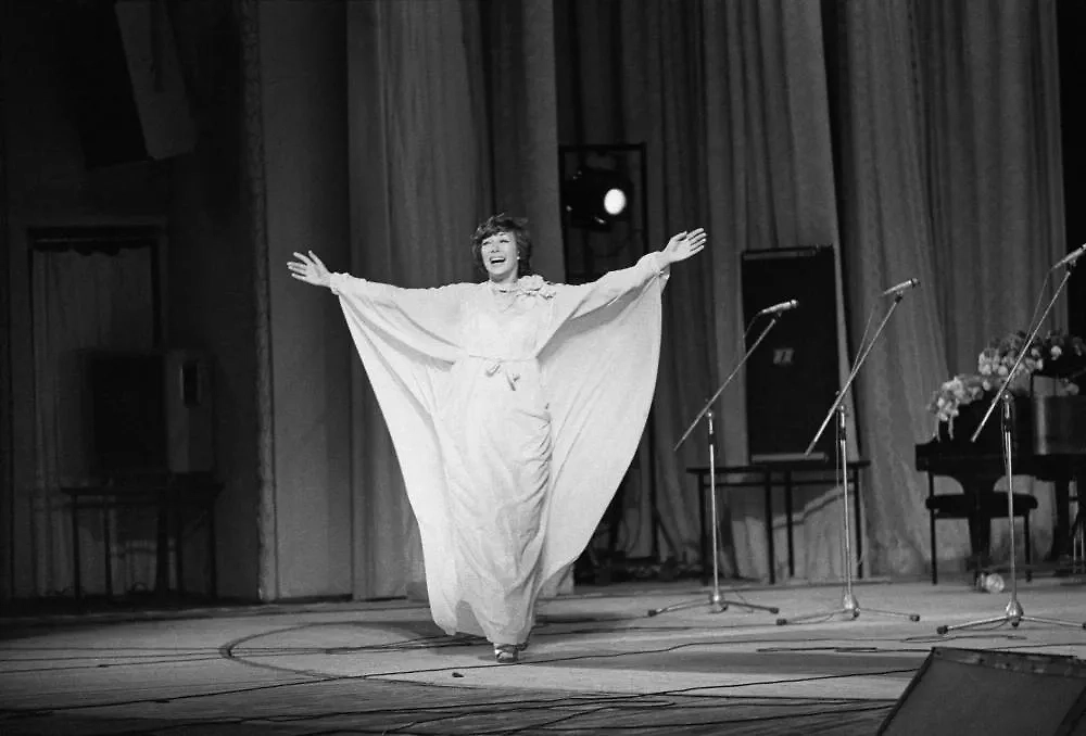 Завтрак по-советски: как питалась Эдита Пьеха. Фото © ТАСС / Николай Малышев