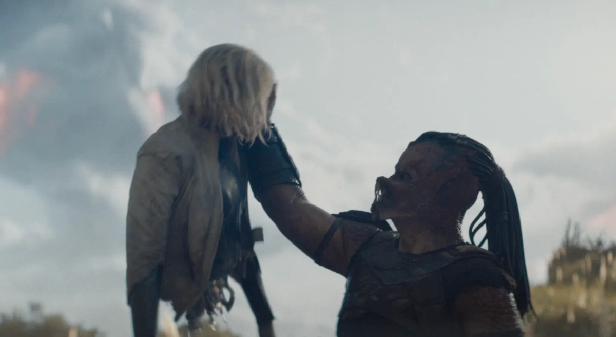 Эль Фаннинг против Хищника? Фото © Кадр из трейлера «Хищник: Планета смерти», режиссёр Дэн Трахтенберг, сценарист Патрик Эйсон и др./ Kinopoisk