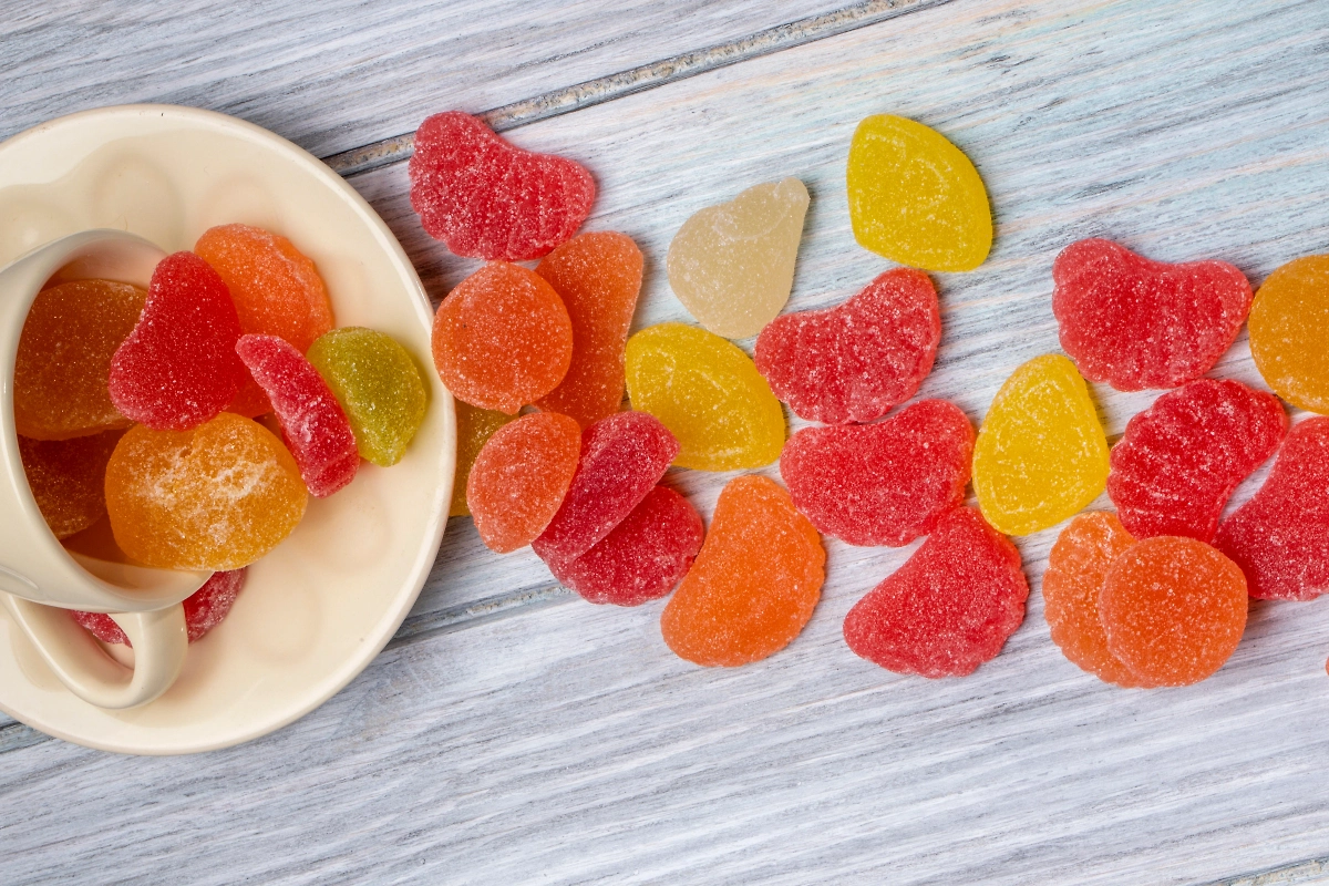 Кислый мармелад любят по всему миру. Фото © Freepik / stockking