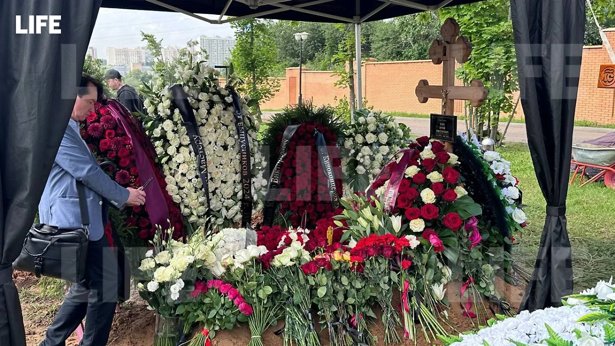 Могила Юрия Кары. Фото © Life.ru