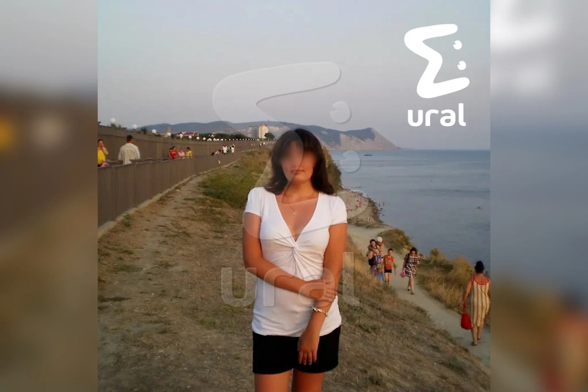 Тело женщины с 80-ю ножевыми ранениями нашли в брошенной иномарке на трассе под Ревдой. Фото © Telegram / Ural Mash