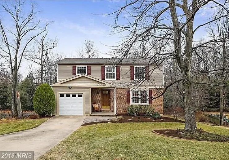 Дом, в котором живёт сын супругов-бардов. Фото © zillow