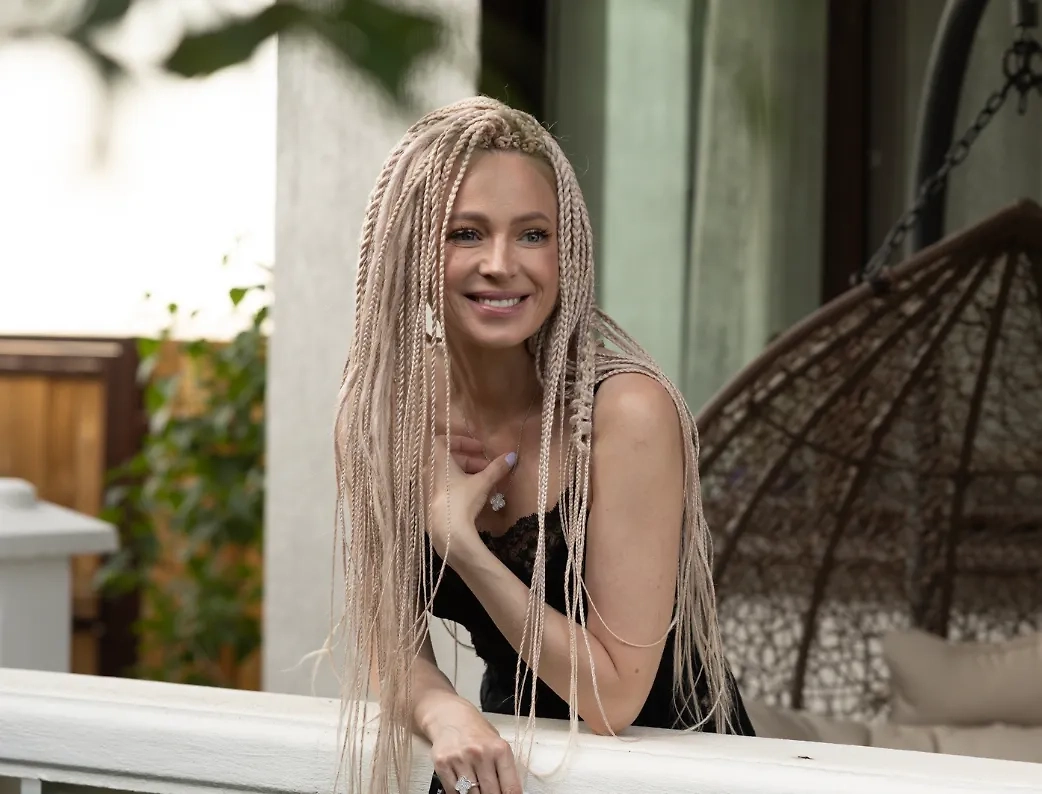 Поклонская с афрокосами ранее. Фото © VK / Наталья Поклонская