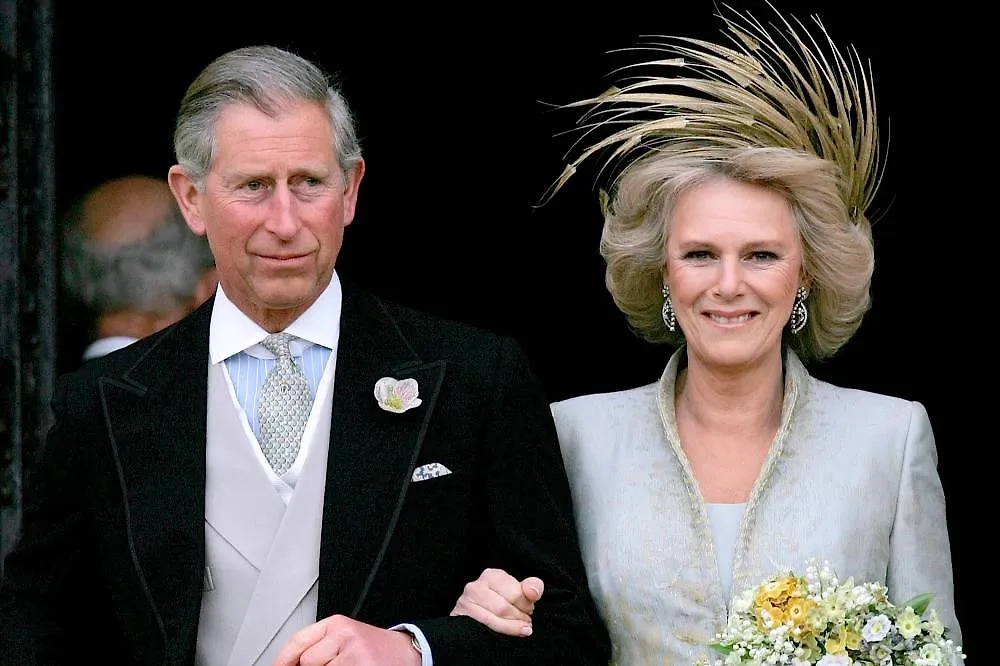 Спустя 35 лет отношений принц Чарльз наконец-то выбил у своей семьи право жениться на девушке, которую он любил всю жизнь. Фото © ТАСС / АР / Alastair Grant