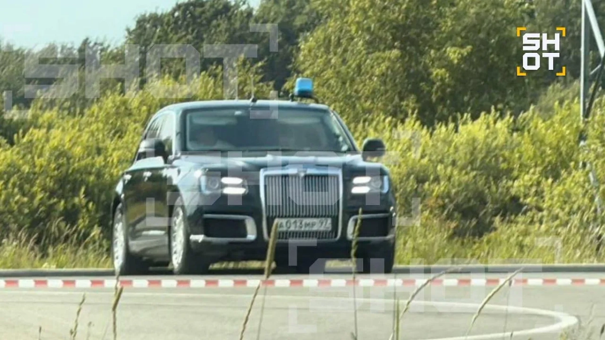 Личная охрана Старовойта обнаружила тело своего начальника, приехав на его служебном «аурусе» с мигалкой на ту самую парковку, где он свёл счёты с жизнью. Фото © Telegram / SHOT