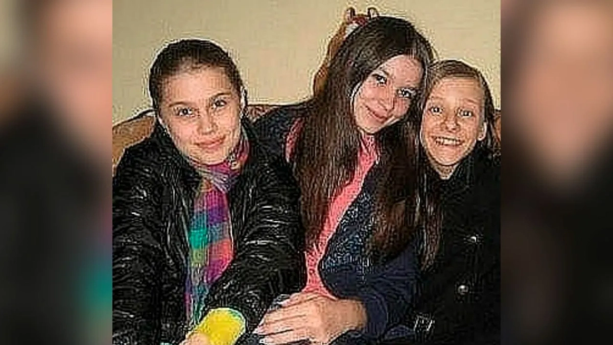 Дарья Мельникова, Дарья Бондаренко и Лиза Арзамасова. Обложка © Instagram (признан экстремистской организацией и запрещён на территории Российской Федерации) / liza_arzamasova