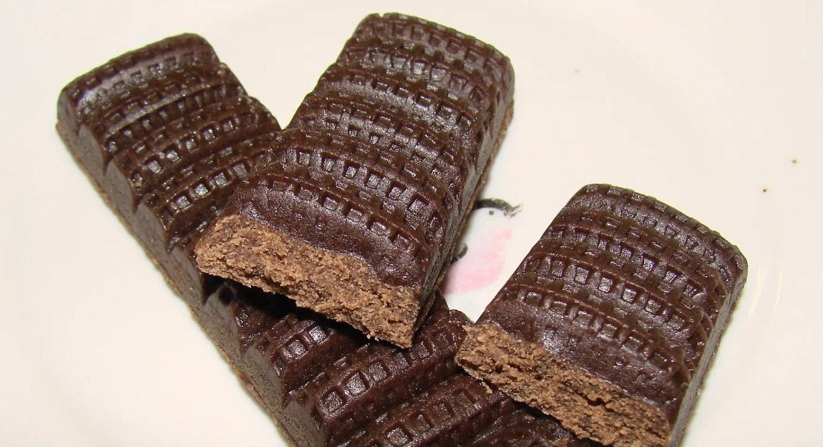 Гематоген встречается и сейчас. Кажется, современный всё же делают не на бычьей крови. Фото © Wikipedia / Sergei Frolov