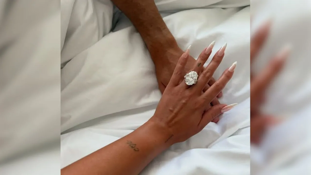 Родригес позирует с кольцом на безымянном пальце. Фото © Instagram (признан экстремистской организацией и запрещён на территории Российской Федерации) / georginagio