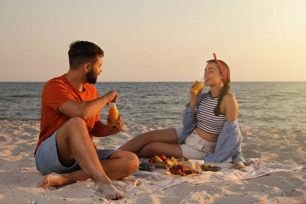 Измены в отпуске: статистика и психология мужского поведения. Фото © Shutterstock / FOTODOM / New Africa