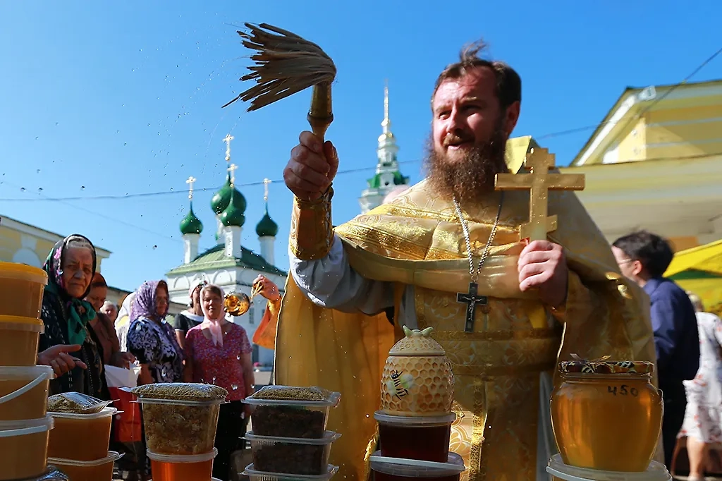 В 2025 году Медовый Спас будет в тот же день, что и в 2024-м, 2023-м, даже в 2026-м. Фото © ТАСС / Владимир Смирнов