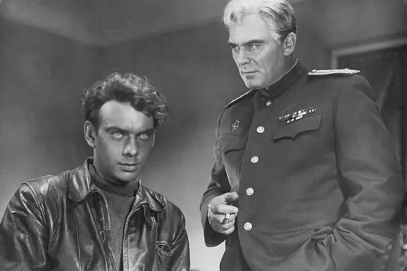 Как Баталов девять лет боролся за право жениться на цыганке. Фото © Фильм «Дело Румянцева», режиссёр Иосиф Хейфиц, сценарист Юрий Герман / Kinopoisk 