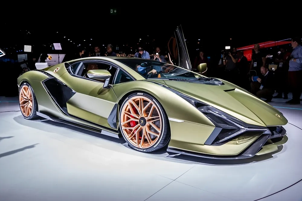 Lamborghini Sian. Фото © Shutterstock / FOTODOM / VanderWolf Images