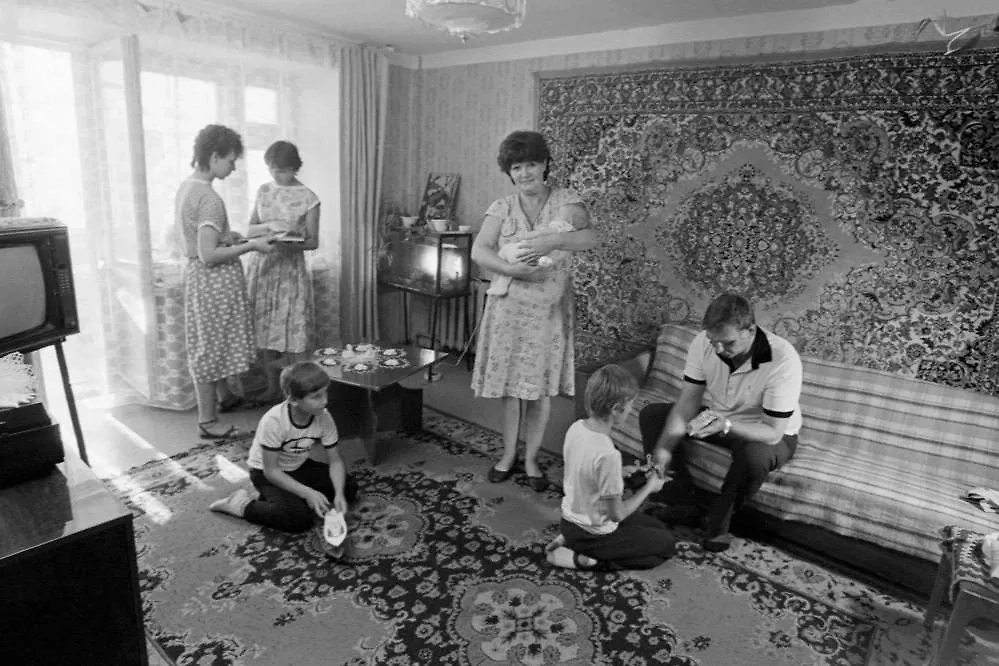 В реальности жизнь в малосемейках была насыщена соседскими драмами, санитарными проблемами... Но всё зависело от контингента. Фото © ТАСС /Владимир Саяпин