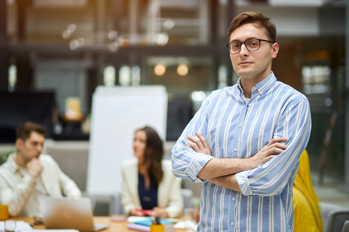 Как понять, что человек вас ненавидит, по жестам рук. Фото © Shutterstock / FOTODOM / The Faces